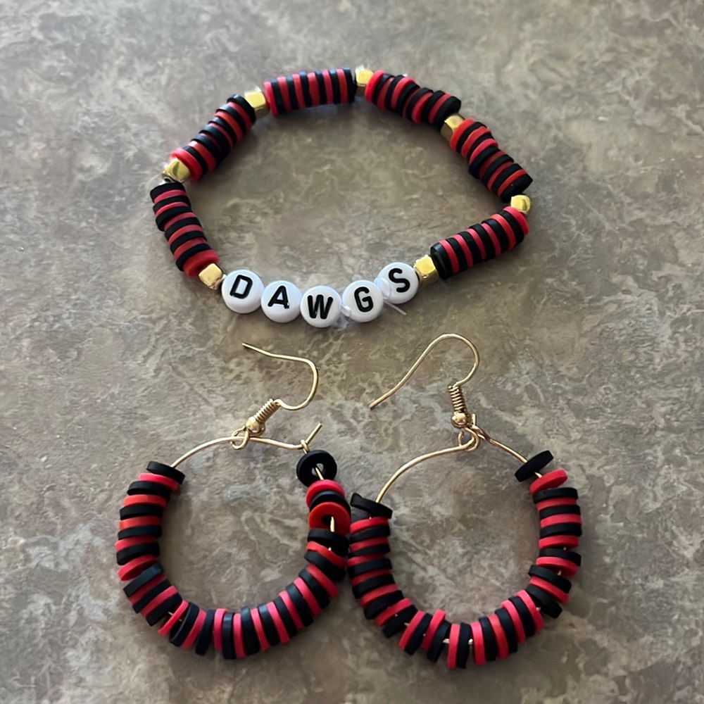 Bracelet and earring set